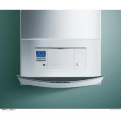 Vaillant ecoTEC Plus 825 Combi Boiler with Standard Flue Kit 0010021823+0020219517