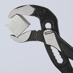 Knipex Alligator XL Pipe Wrench and Water Pump Pliers Black Atramentized 400mm 88 01 400