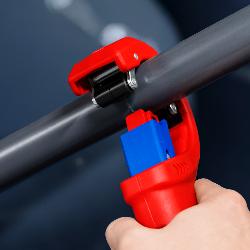 Knipex DPT50 Pipe Cutter for Thick-walled Plastic Pipes 90 23 02 BK